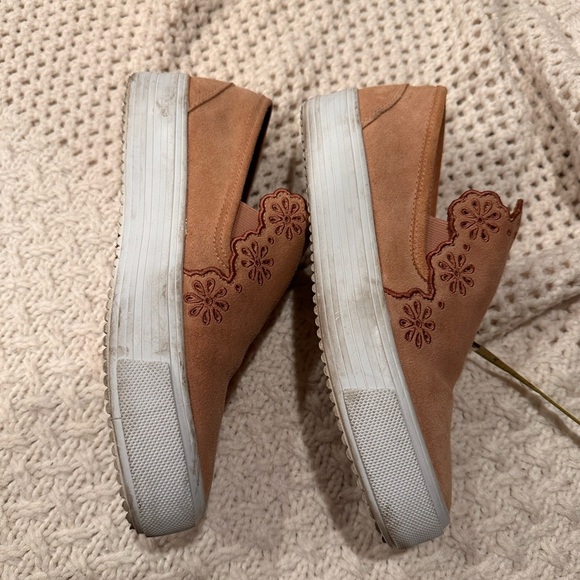 SEE BY CHLOE SIZE 38 USA 7/5 Brown Suede Slip-On Sneakers with Floral Design - Picture 9 of 11